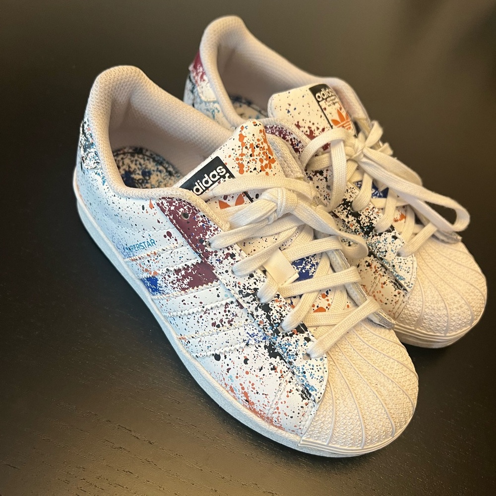 Adidas kids size 1